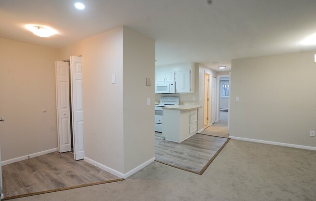 2 beds, 1 bath, 1,050 sqft, $2,500, Unit 2