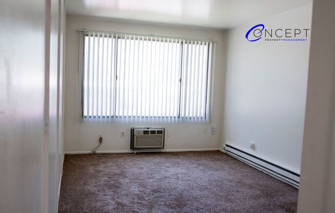 1 bed, 1 bath, 600 sqft, $1,099, Unit B8