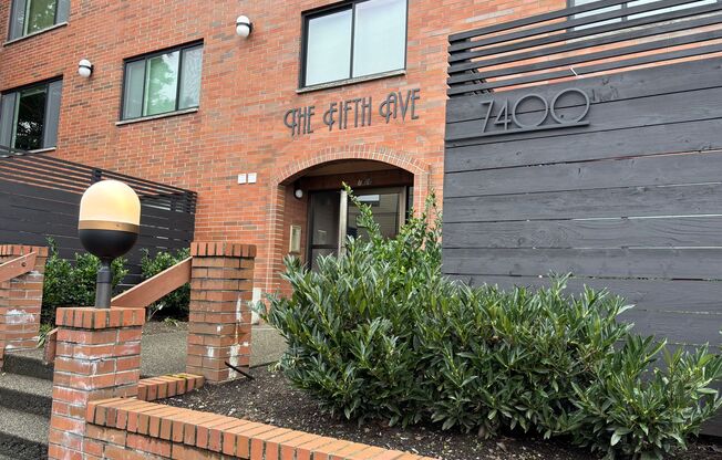 LIVE IN THE HEART OF GREEN LAKE SEATTLE'S MOST ICONIC PARK