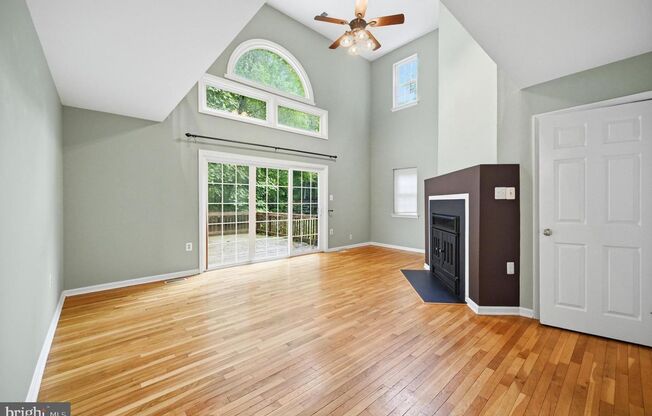 Beautiful & Spacious 5 BR/2.5 Bath home