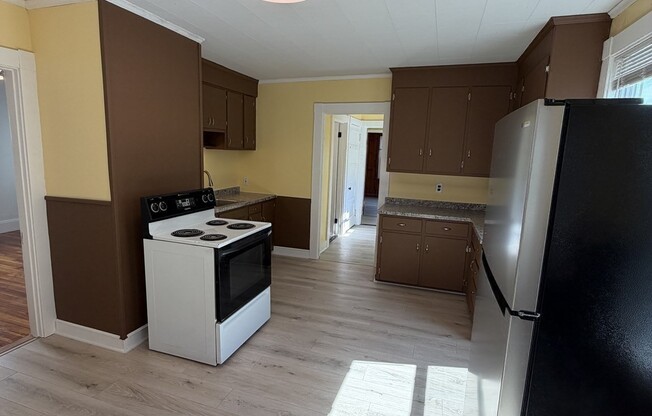 3 beds, 1 bath, 1,138 sqft, $3,100, Unit 1