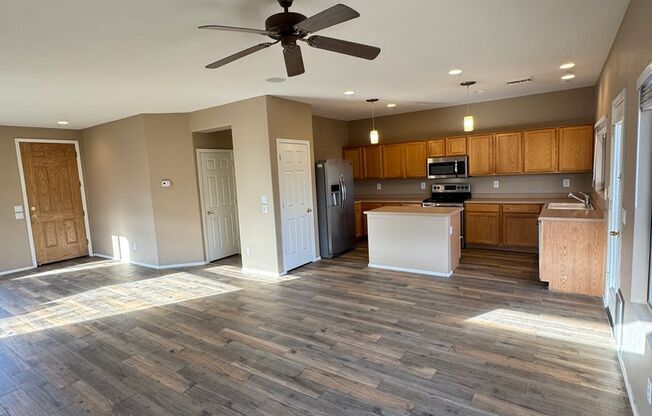 Cozy 3 Bed 2 Bath with Enclosed Den!