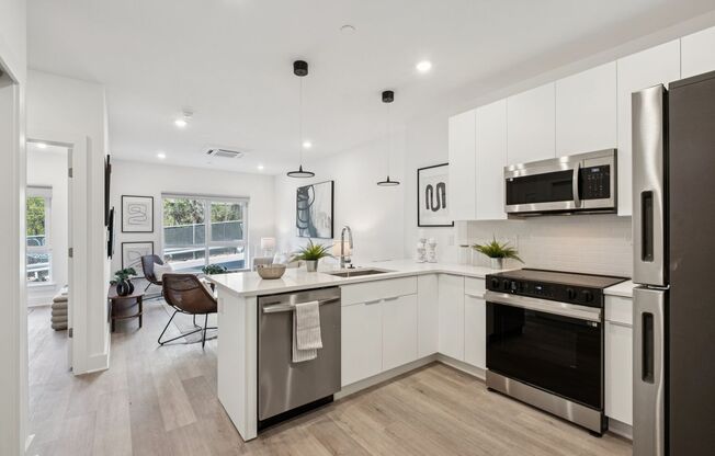 1 bed, 1 bath, 590 sqft, $1,540, Unit D210