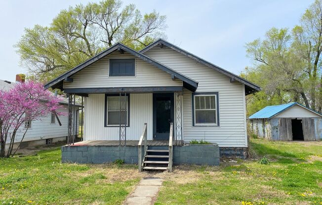 2 bed 1 bath w/ Unfinished Basement