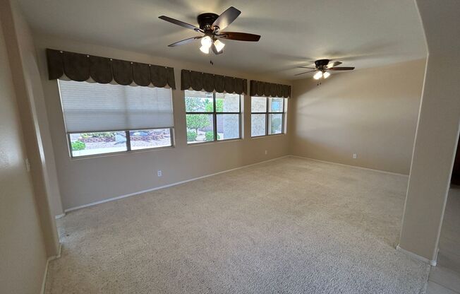 Fantastic home located in active adult, guard gated golf course community !!