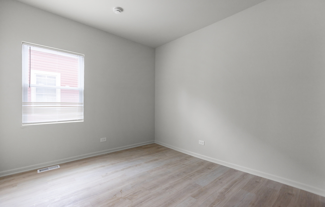 3121 N CALIFORNIA
