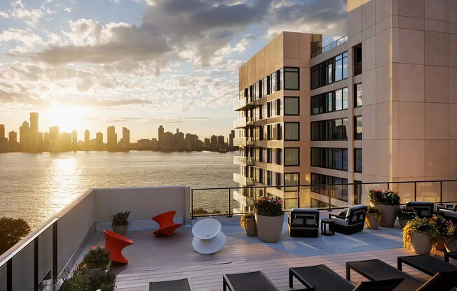 Studio, 1 bath, 476 sqft, $6,750, Unit 206