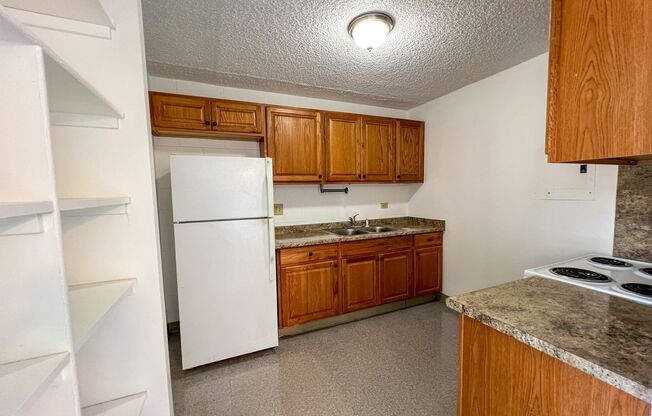 2 beds, 2 baths, $1,995