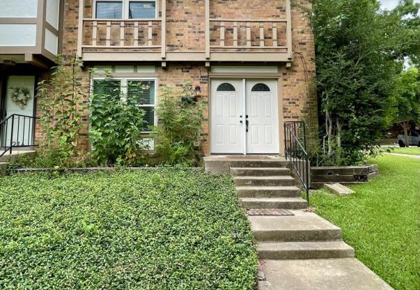 216 WESTVIEW TERRACE
