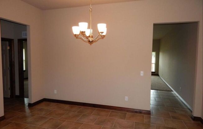 3 beds, 2 baths, $1,495