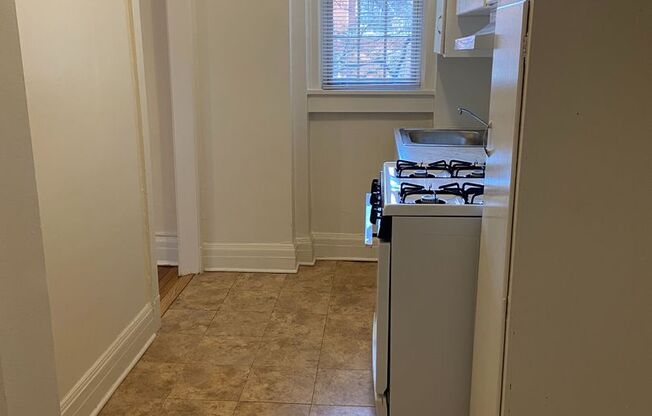 1 bed, 1 bath, 550 sqft, $1,325, Unit 208