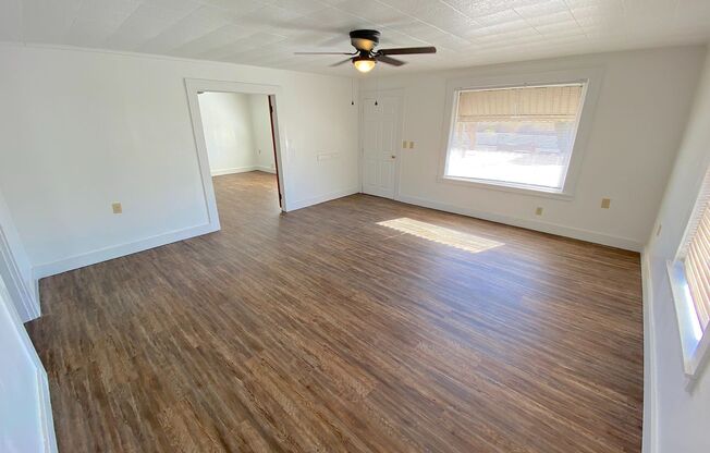 Northeast El Paso 3 bed with LOTS of living space!