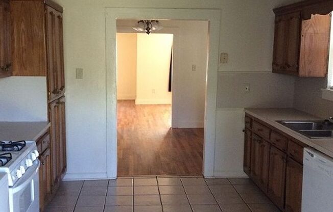 3 beds, 2 baths, $1,150