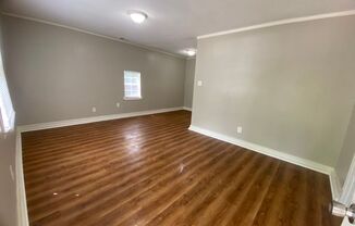 2 beds, 1 bath, $995