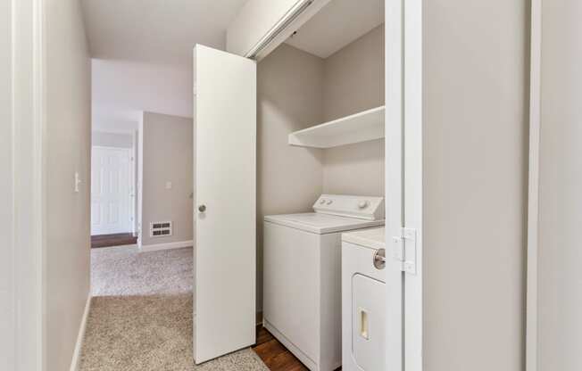 Hanover Apartments Washer and Dryer