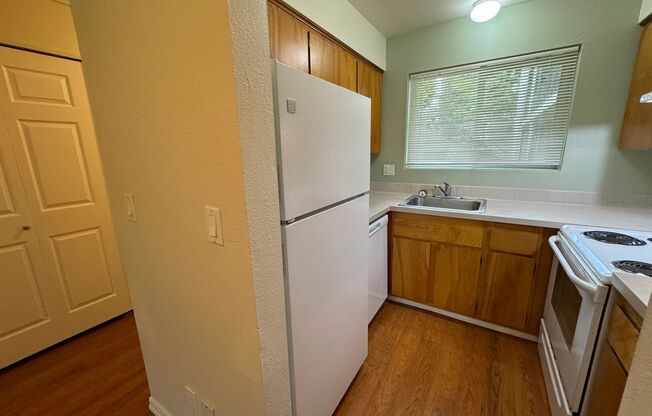 2 beds, 1 bath, 740 sqft, $1,550, Unit 110
