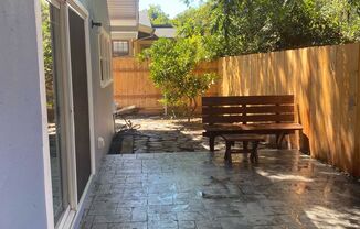 2 beds, 1 bath, $2,100