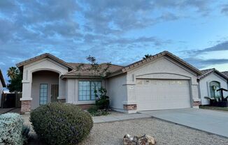 BEAUTIFUL 3BEDROOM 2 BATHROOM IN THE HEART OF GILBERT FOR RENT!