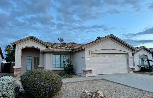 BEAUTIFUL 3BEDROOM 2 BATHROOM IN THE HEART OF GILBERT FOR RENT!