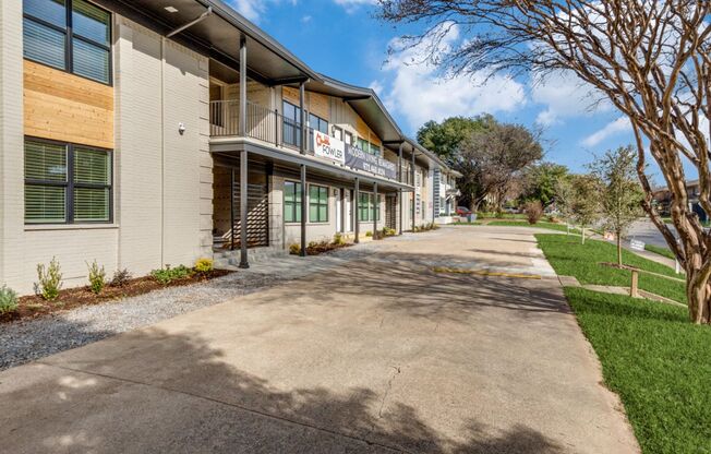 2 beds, 1 bath, 850 sqft, $1,425, Unit 115