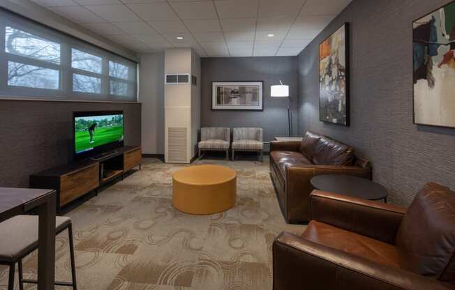 Resident Lounge at Twin Towers, Chicago, IL, 60615