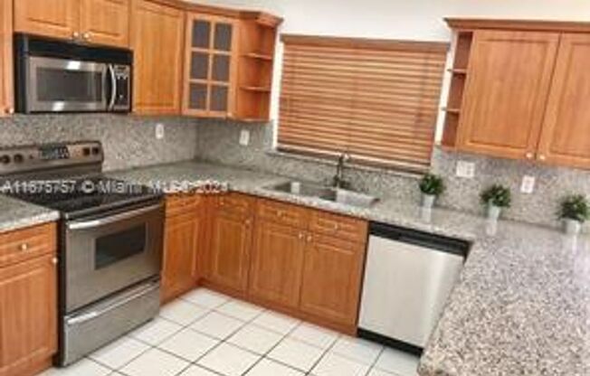 3 beds, 2 baths, $4,000, Unit # 5758