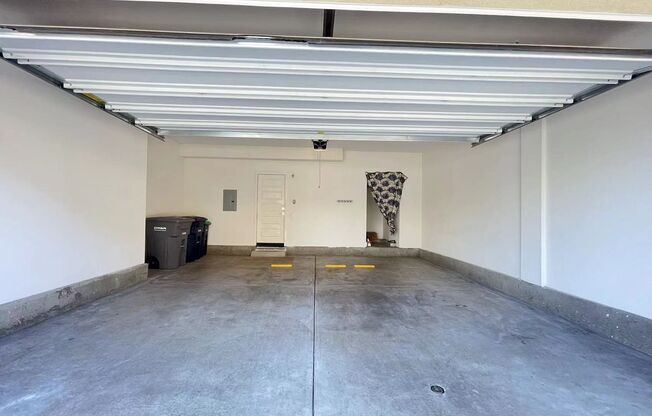 3 Bedroom home for leasing in Lake Forest