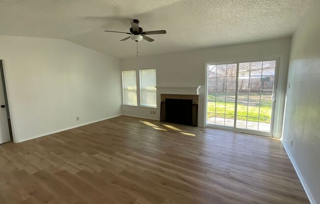Large 2/2 duplex with a 2 car garage