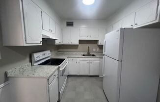 2 beds, 1 bath, $875