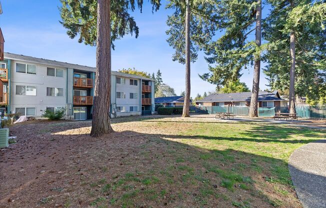 1 bed, 1 bath, 690 sqft, $1,200, Unit 201