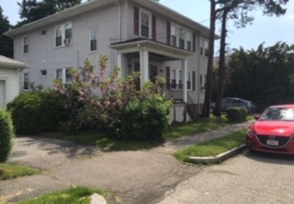 81 CHAPMAN ST