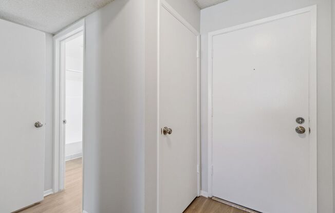 1 bed, 1 bath, 700 sqft, $2,148, Unit 4240.204
