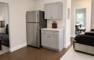 2 beds, 1 bath, 900 sqft, $2,850, Unit 2