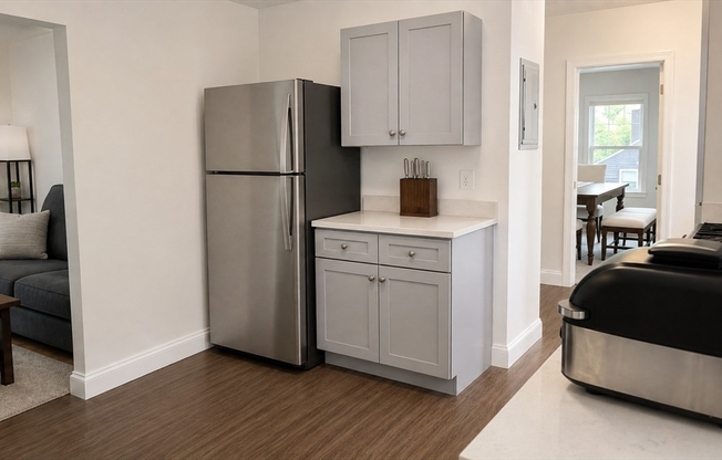 2 beds, 1 bath, 900 sqft, $2,850, Unit 2