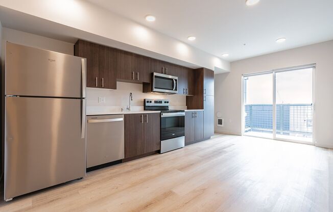 1 bed, 1 bath, 398 sqft, $1,600, Unit 319