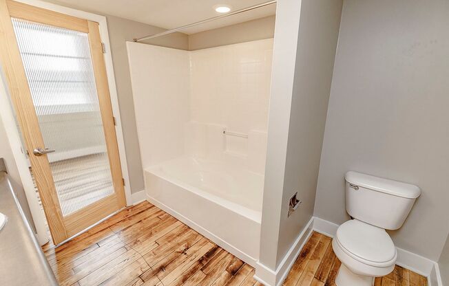 1 bed, 1 bath, 1,010 sqft, $1,599, Unit 3301-312