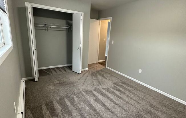 2 beds, 1 bath, 858 sqft, $795, Unit 6