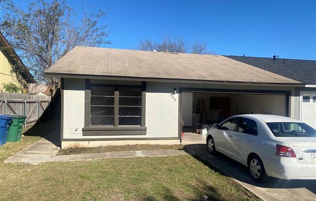 Large 3 bed 2 bath duplex