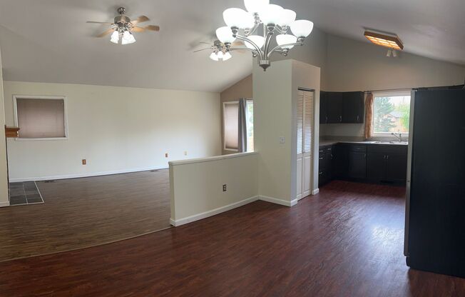 4 bed/ 2 bath beauty in Eagle River