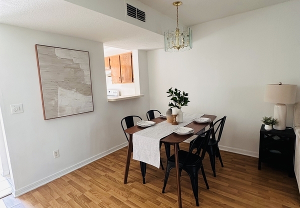 111 E 1 ST
