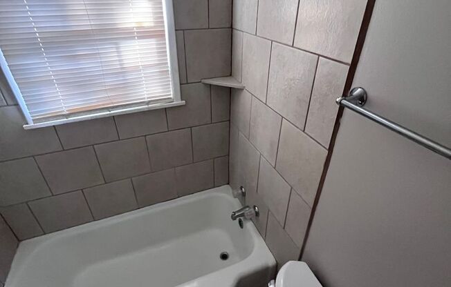 Studio, 1 bath, $600