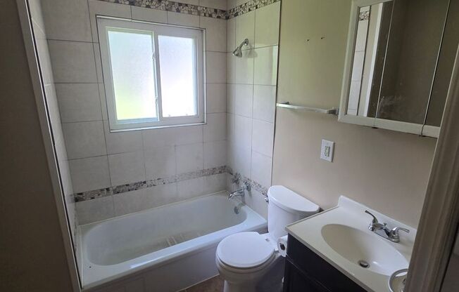 3 Bedroom 1 Bathroom 1250.00