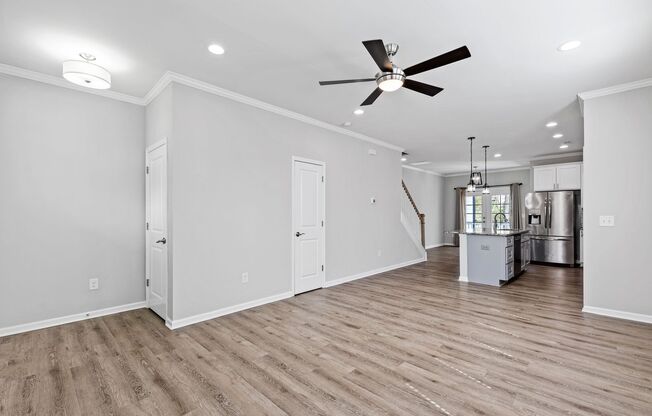 3 beds, 2.5 baths, $1,900, Unit Unit A
