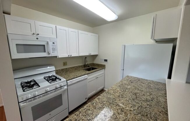 1 bed, 1 bath, 650 sqft, $1,400, Unit 2715A-1B