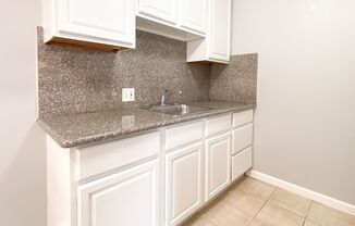 1 bed, 1 bath, $1,795, Unit 2212 F