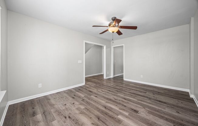 Chaming 4-bed, 2.5 bath townhome in The Timbers community of Charlotte!
