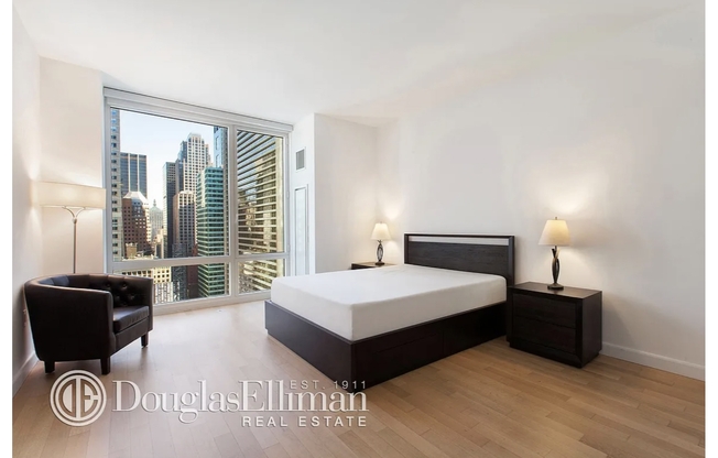 2 beds, 2.5 baths, 1,311 sqft, $8,250, Unit 2705