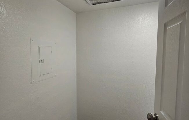 1 bed, 1 bath, 500 sqft, $995, Unit 203