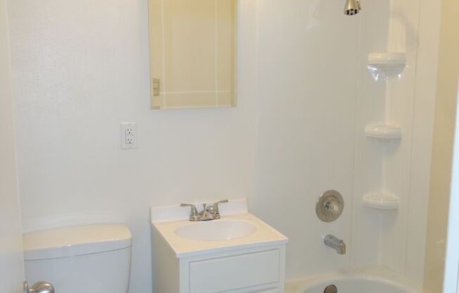 1 bed, 1 bath, $1,149, Unit 3