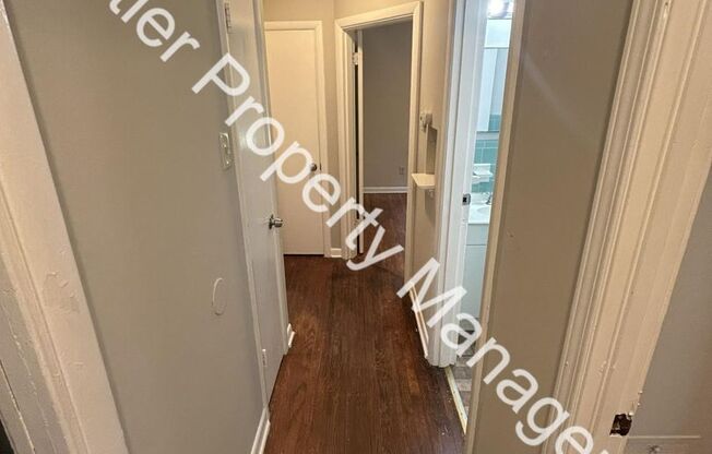 3 beds, 1 bath, $995